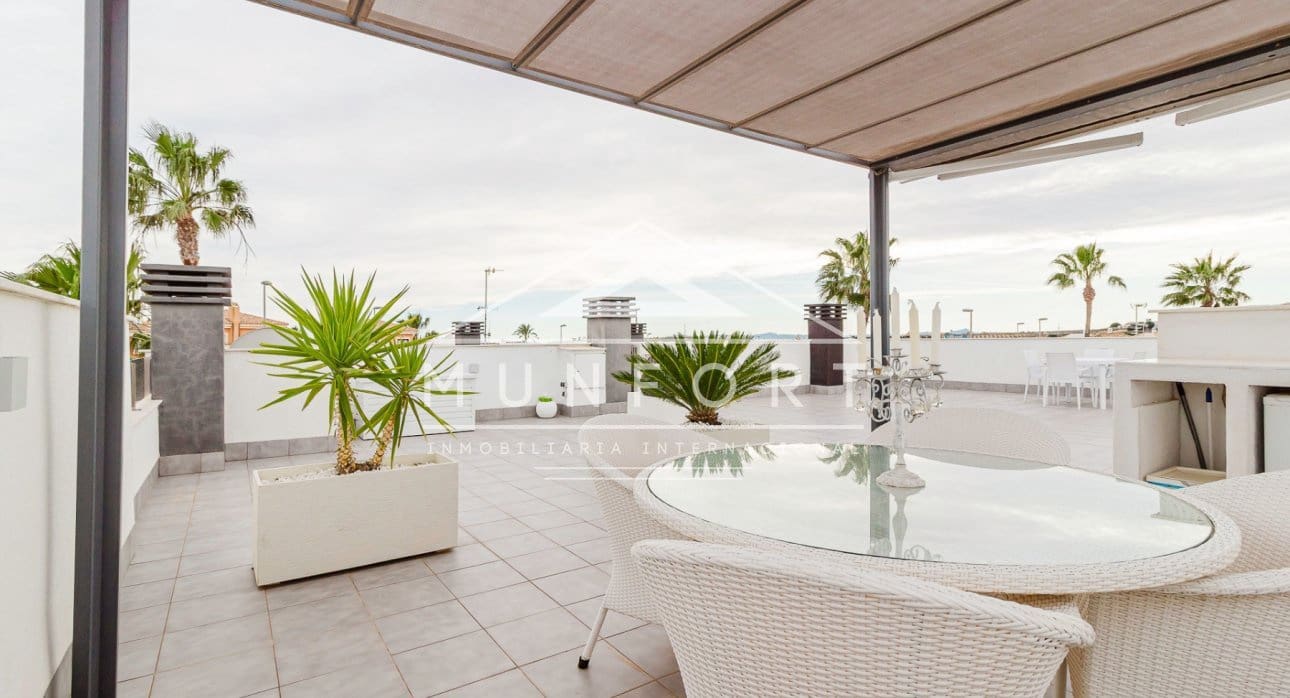 Chalet de 3 habitaciones en Sucina en venta con piscina - 449.900 € (Ref: 9618689)