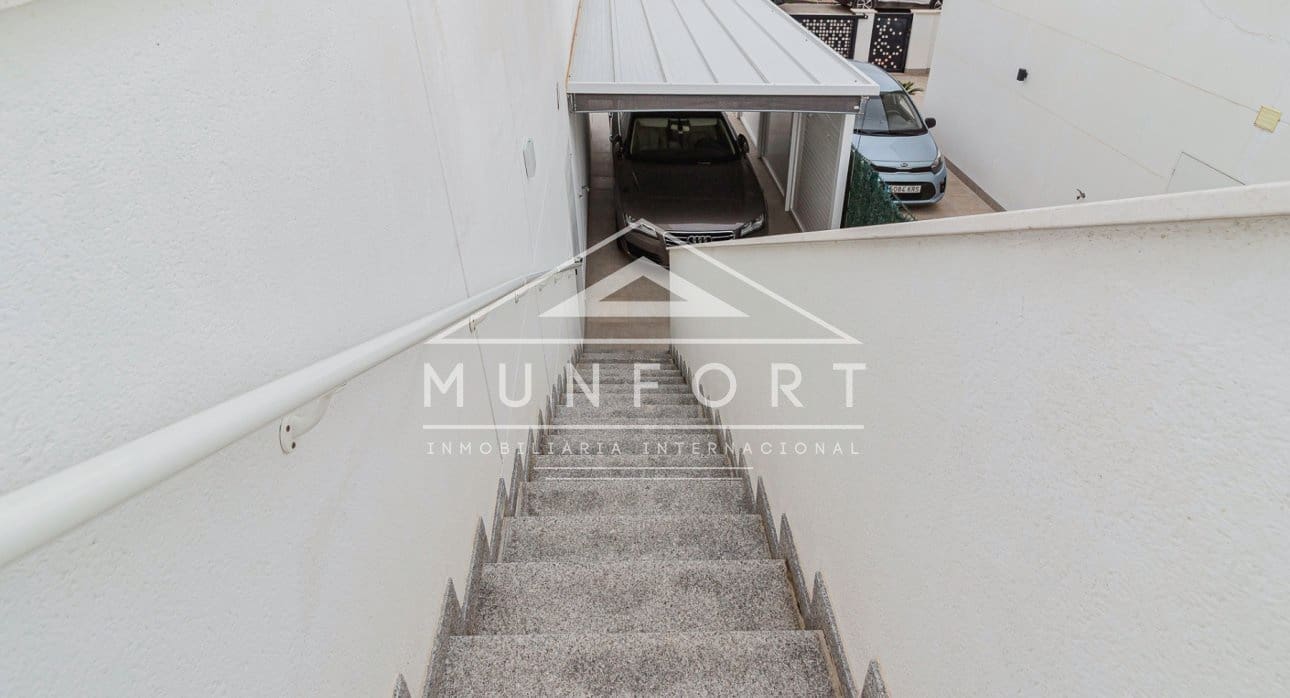 Chalet de 3 habitaciones en Sucina en venta con piscina - 449.900 € (Ref: 9618689)