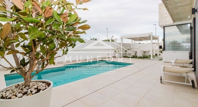 Chalet de 3 habitaciones en Sucina, Murcia ciudad en venta con piscina - 449.900 € (Ref: 9618689)