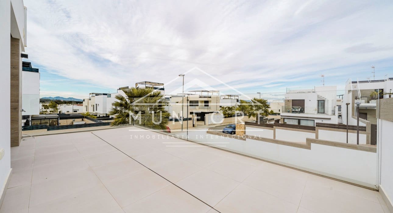 4 bedroom Villa for sale in Benijofar with pool - € 438,900 (Ref: 9623228)