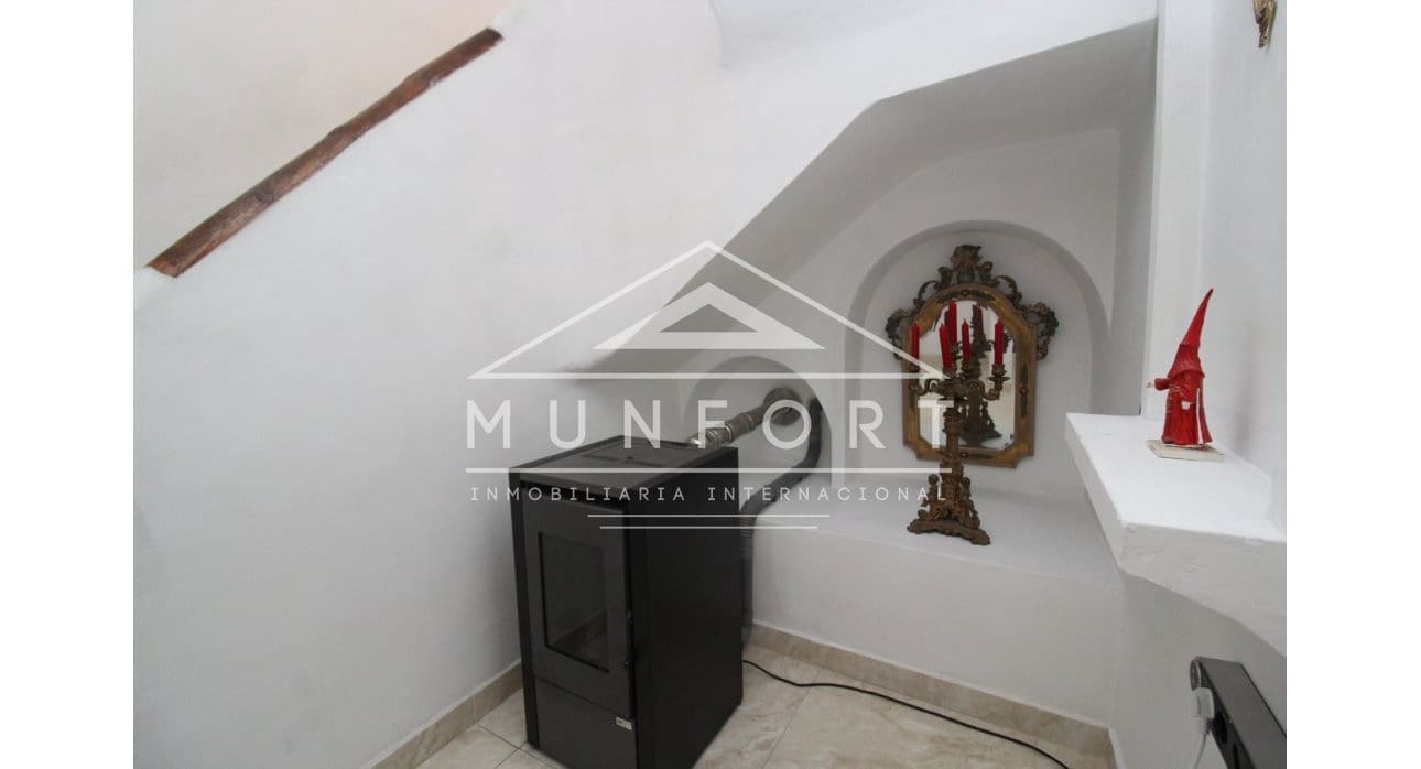 Chalet de 4 habitaciones en Villamartin en venta con piscina - 790.000 € (Ref: 9626357)