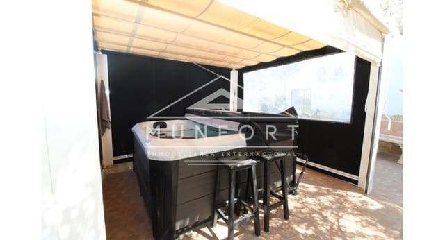 Chalet de 4 habitaciones en Villamartin, Orihuela en venta con piscina - 790.000 € (Ref: 9626357)