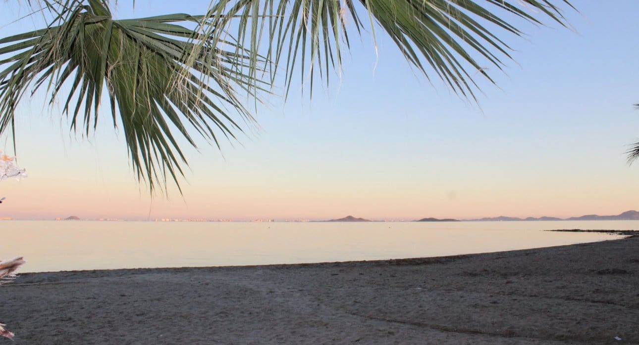 Działka budowlana na sprzedaż w Los Alcazares - 490 000 € (Ref: 9626359)