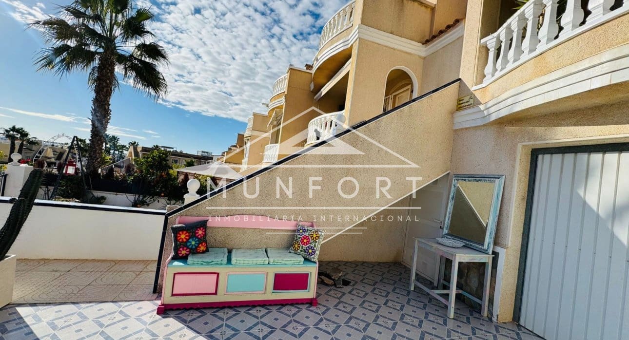 Chalet de 2 habitaciones en Rojales en venta con piscina - 259.000 € (Ref: 9626360)