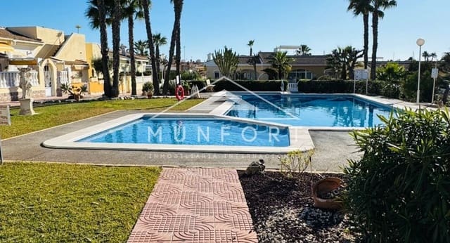 Chalet de 2 habitaciones en Ciudad Quesada, Rojales en venta con piscina - 259.000 € (Ref: 9626360)