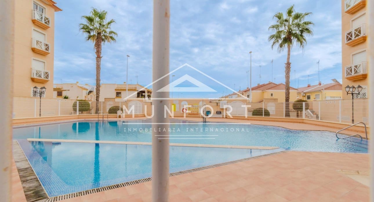 2 soveværelse Lejlighed til salg i Lo Pagan med swimmingpool - € 149.900 (Ref: 9631837)