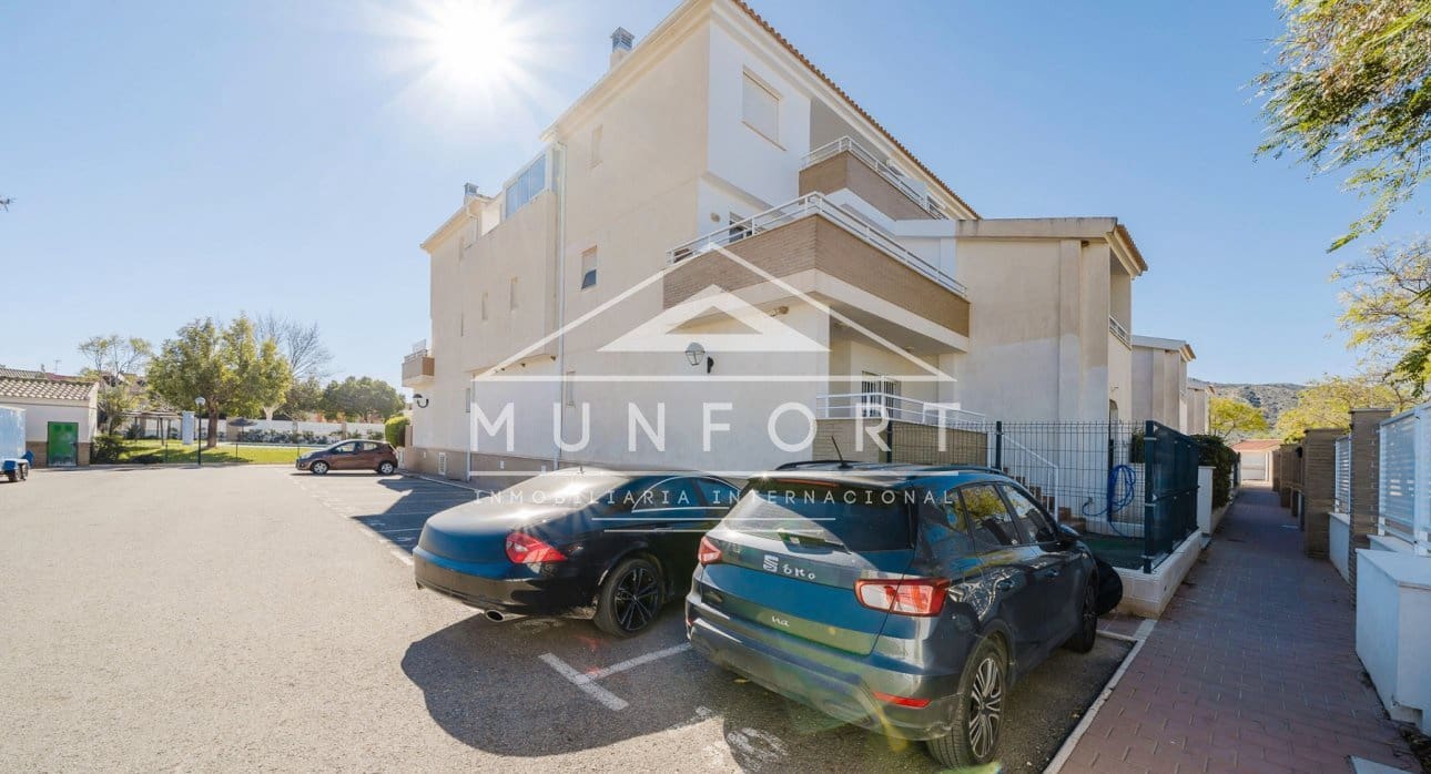 2 bedroom Apartment for sale in San Javier with pool - € 146,900 (Ref: 9642456)