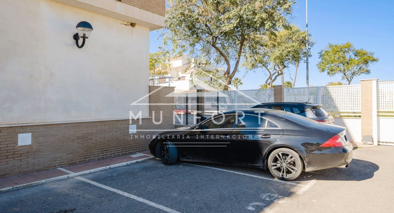 2 bedroom Apartment for sale in San Javier with pool - € 146,900 (Ref: 9642456)