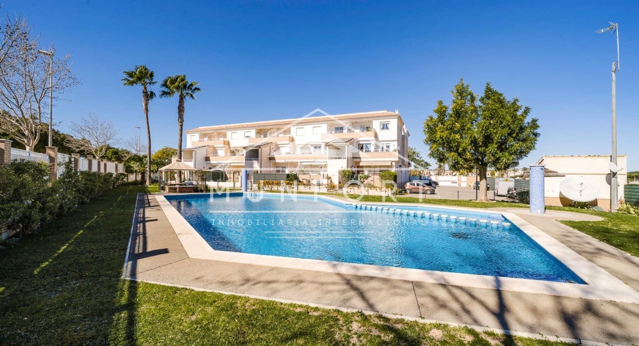 2 bedroom Apartment for sale in San Javier with pool - € 146,900 (Ref: 9642456)