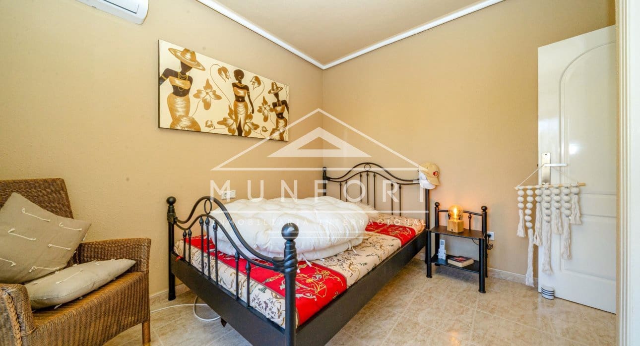 2 soveværelse Villa til salg i Rojales med swimmingpool - € 259.000 (Ref: 9642458)