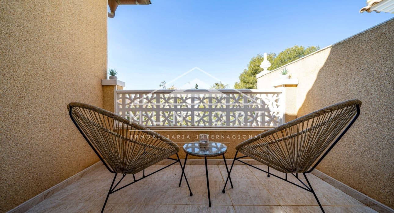 2 soveværelse Villa til salg i Rojales med swimmingpool - € 259.000 (Ref: 9642458)