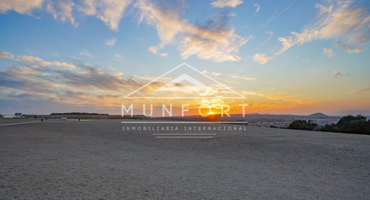 2 soveværelse Lejlighed til salg i Guardamar del Segura med swimmingpool - € 245.000 (Ref: 9642461)