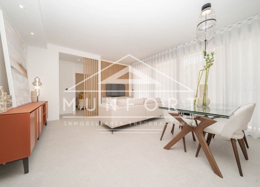 2 soveværelse Lejlighed til salg i Guardamar del Segura med swimmingpool - € 253.000 (Ref: 9642461)