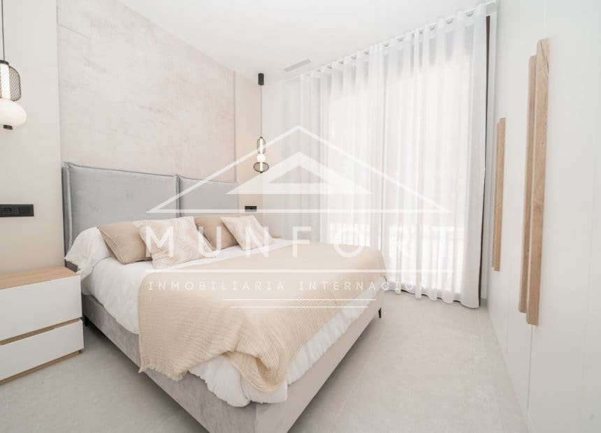 2 soveværelse Lejlighed til salg i Guardamar del Segura med swimmingpool - € 253.000 (Ref: 9642461)