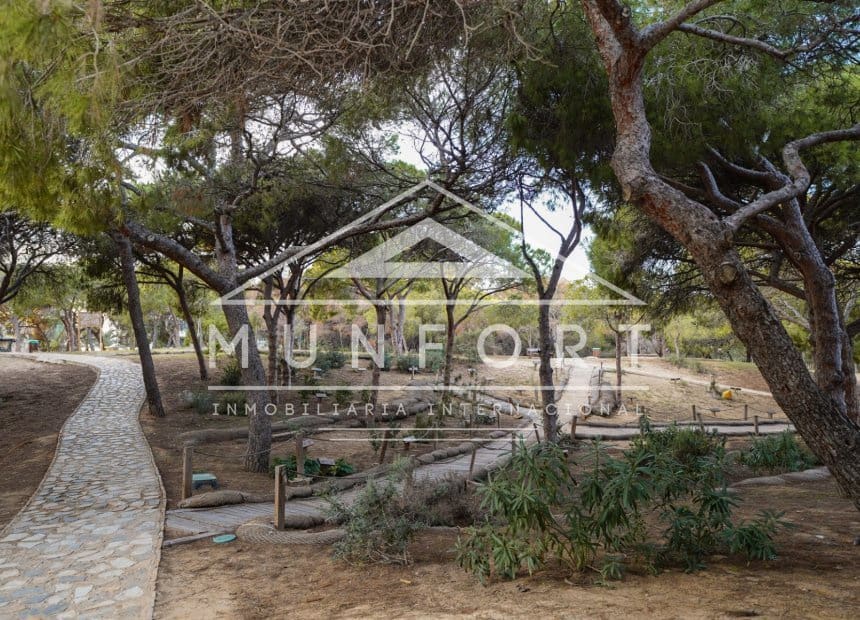 2 soveværelse Lejlighed til salg i Guardamar del Segura med swimmingpool - € 253.000 (Ref: 9642461)