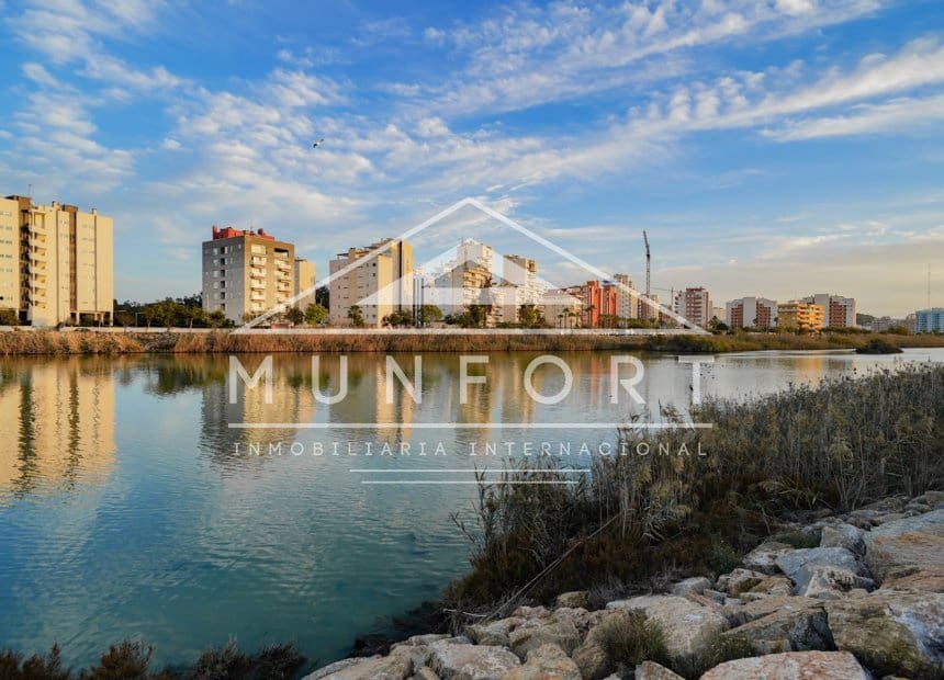 2 soveværelse Lejlighed til salg i Guardamar del Segura med swimmingpool - € 253.000 (Ref: 9642461)