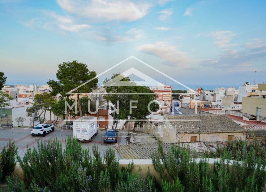 2 soveværelse Lejlighed til salg i Guardamar del Segura med swimmingpool - € 253.000 (Ref: 9642461)