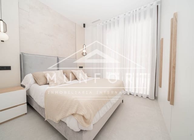2 soverom Penthouse til salgs i Puerto Deportivo, Guardamar del Segura med svømmebasseng - € 445 000 (Ref: 9642462)