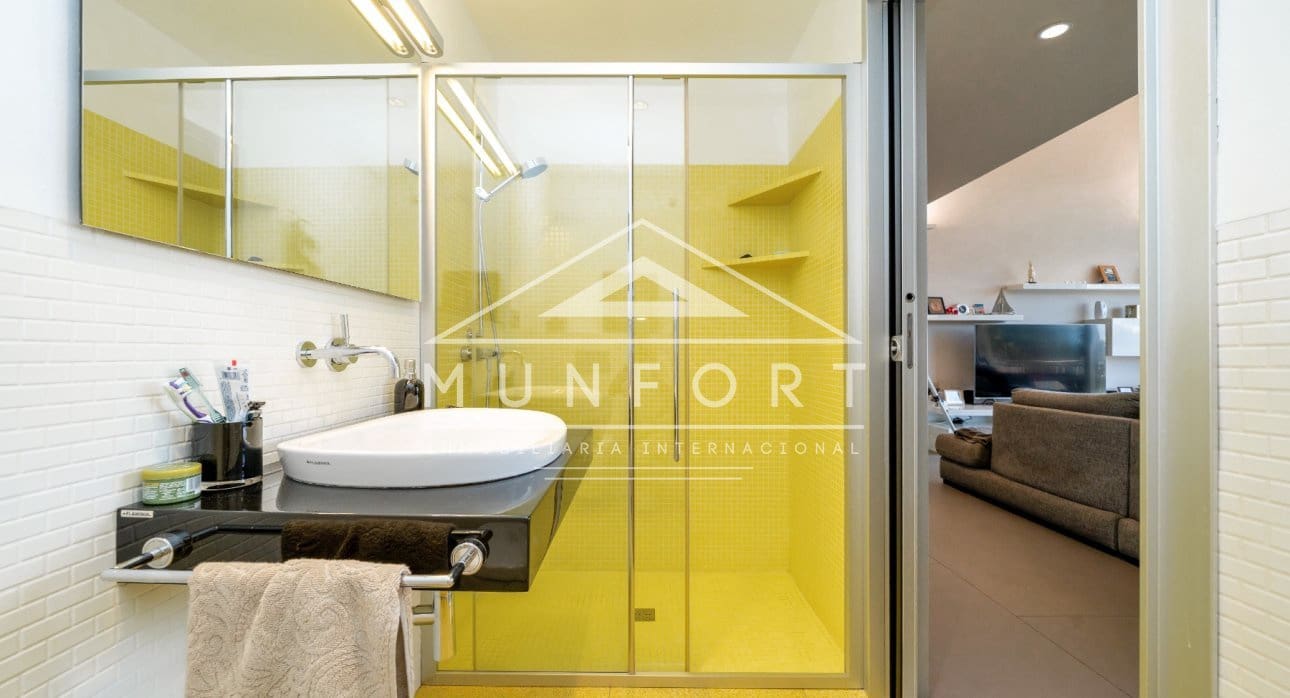 Chalet de 7 habitaciones en Torrevieja en venta con piscina - 1.800.000 € (Ref: 9645603)