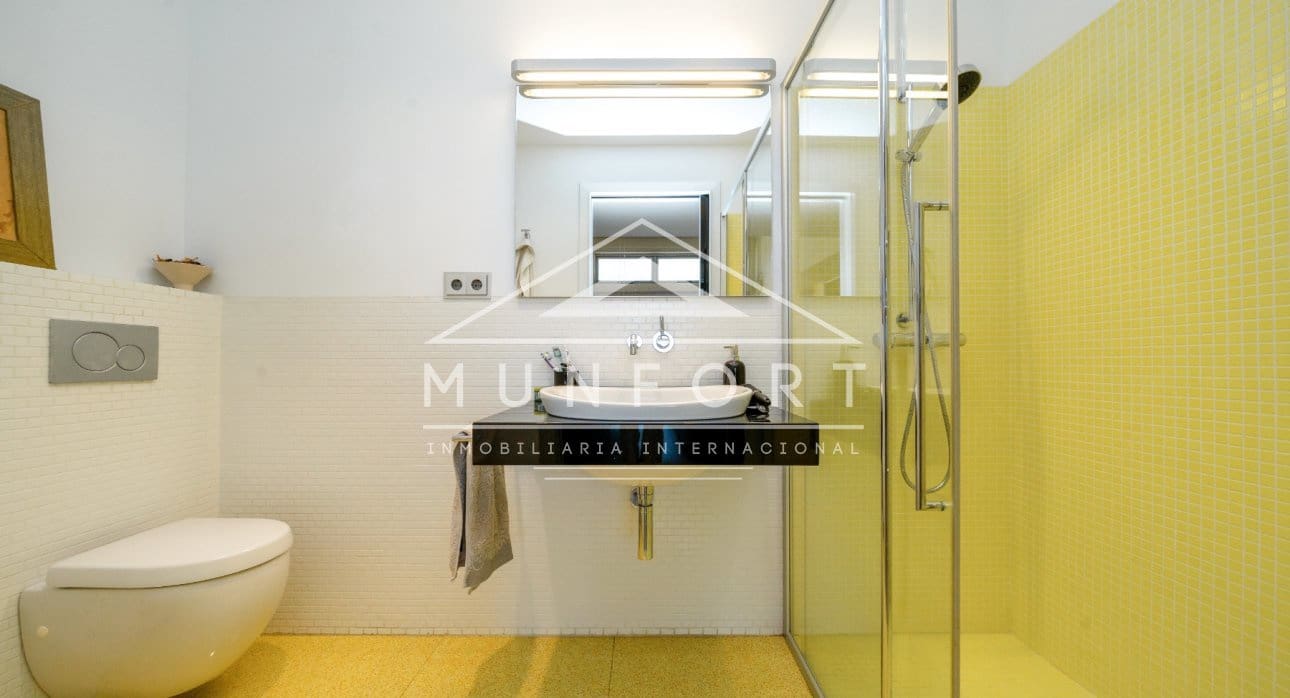 Chalet de 7 habitaciones en Torrevieja en venta con piscina - 1.800.000 € (Ref: 9645603)