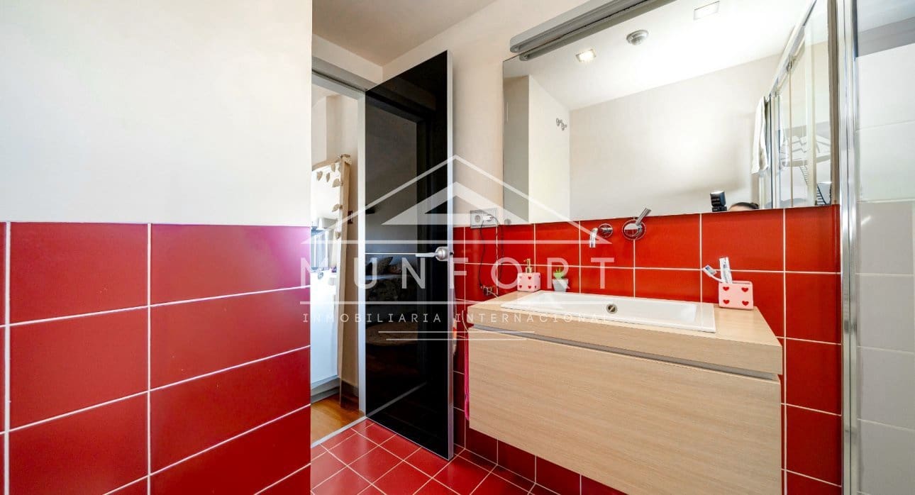 Chalet de 7 habitaciones en Torrevieja en venta con piscina - 1.800.000 € (Ref: 9645603)