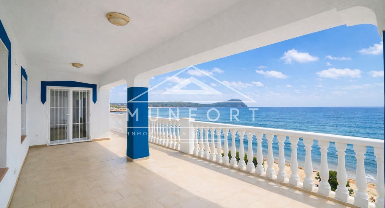 6 soveværelse Villa til salg i La Manga del Mar Menor - € 1.045.000 (Ref: 9645604)