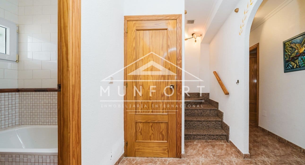 6 soveværelse Villa til salg i La Manga del Mar Menor - € 1.045.000 (Ref: 9645604)