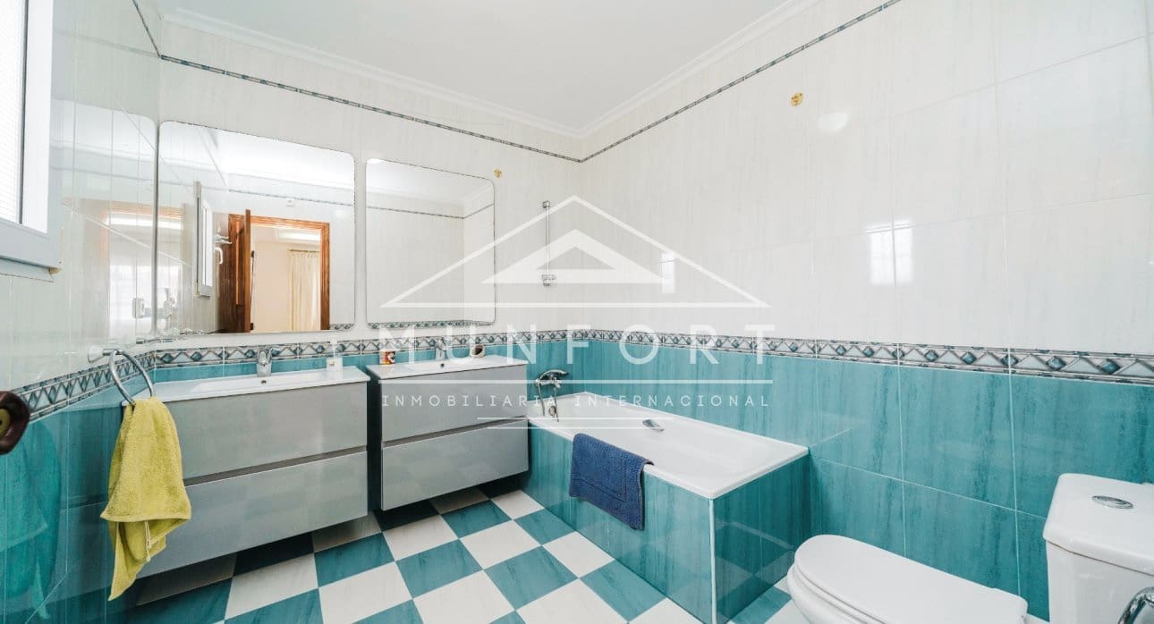 6 soveværelse Villa til salg i La Manga del Mar Menor - € 1.045.000 (Ref: 9645604)