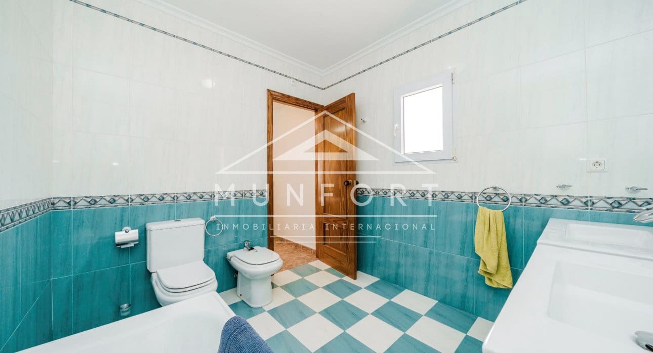 6 soveværelse Villa til salg i La Manga del Mar Menor - € 1.045.000 (Ref: 9645604)