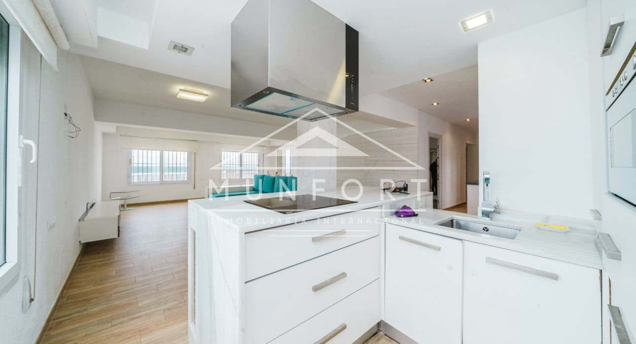 6 soveværelse Villa til salg i La Manga del Mar Menor - € 1.045.000 (Ref: 9645604)