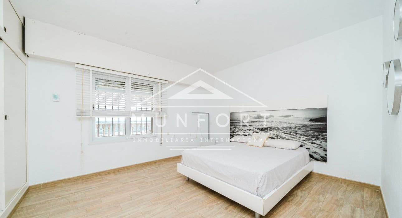 6 soveværelse Villa til salg i La Manga del Mar Menor - € 1.045.000 (Ref: 9645604)