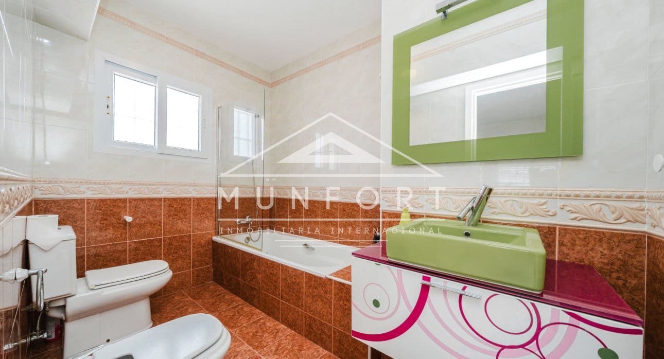 6 soveværelse Villa til salg i La Manga del Mar Menor - € 1.045.000 (Ref: 9645604)