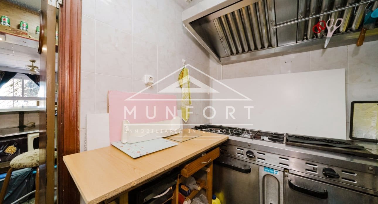 2 soverom Kommersiell til salgs i Torrevieja med svømmebasseng - € 149 000 (Ref: 9646021)