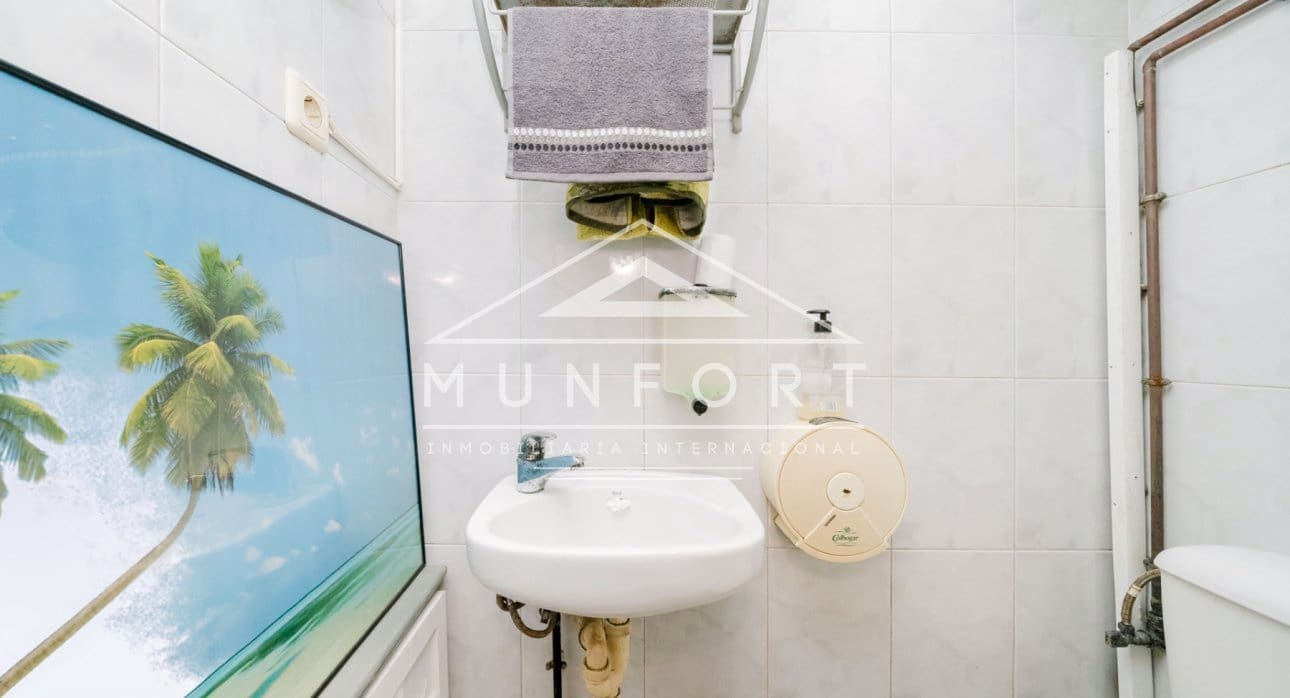 2 soverom Kommersiell til salgs i Torrevieja med svømmebasseng - € 149 000 (Ref: 9646021)