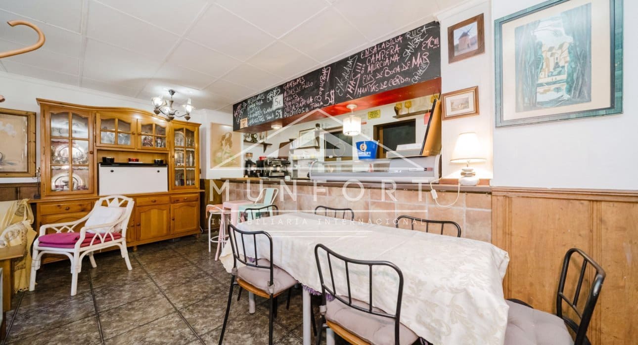 2 soverom Kommersiell til salgs i Torrevieja med svømmebasseng - € 149 000 (Ref: 9646021)