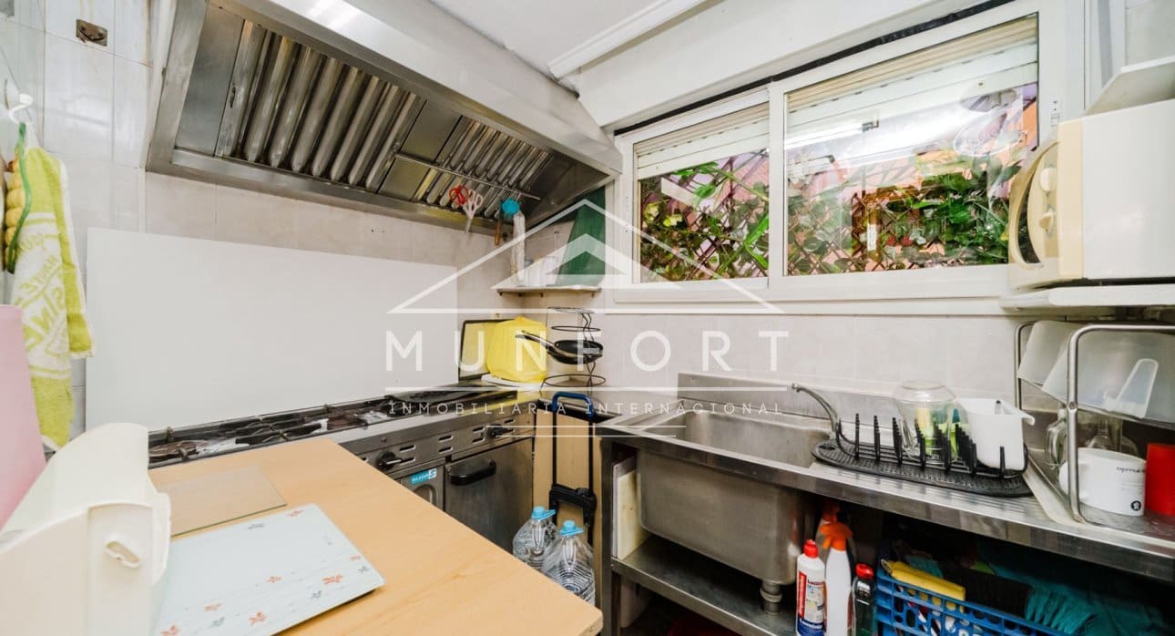 2 soverom Kommersiell til salgs i Torrevieja med svømmebasseng - € 149 000 (Ref: 9646021)