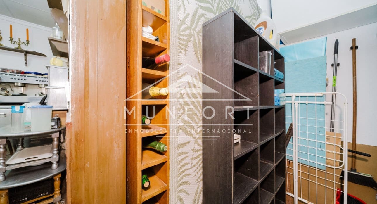 2 soverom Kommersiell til salgs i Torrevieja med svømmebasseng - € 149 000 (Ref: 9646021)