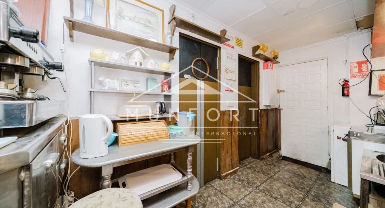 2 soverom Kommersiell til salgs i Torrevieja med svømmebasseng - € 149 000 (Ref: 9646021)