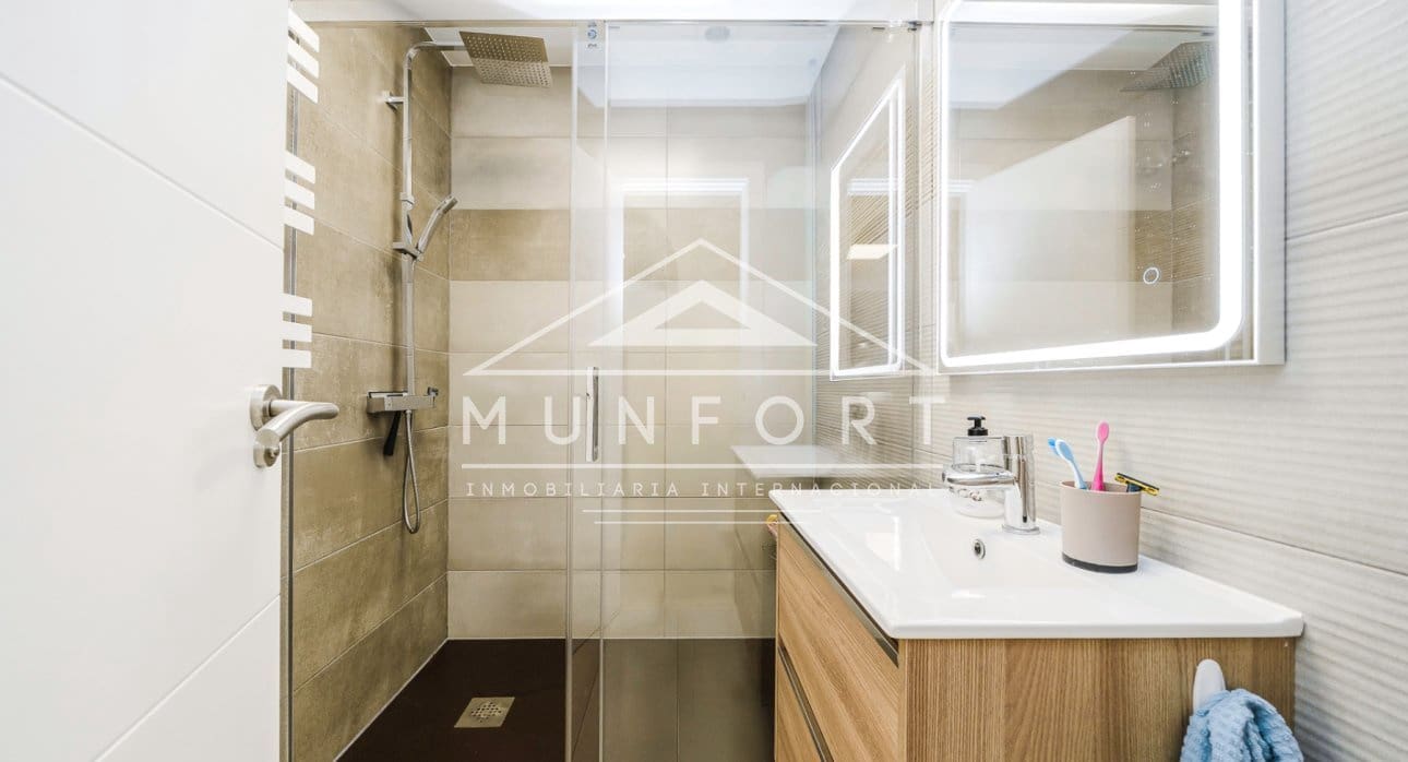 2 Zimmer Bungalow zu verkaufen in Torrevieja mit Pool - 199.000 € (Ref: 9646022)