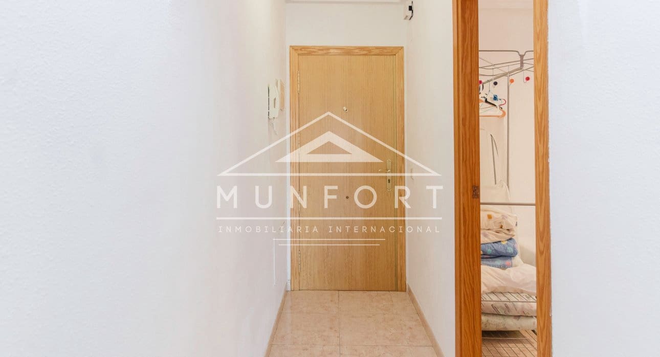 2 bedroom Apartment for sale in Torrevieja with pool - € 148,500 (Ref: 9646024)