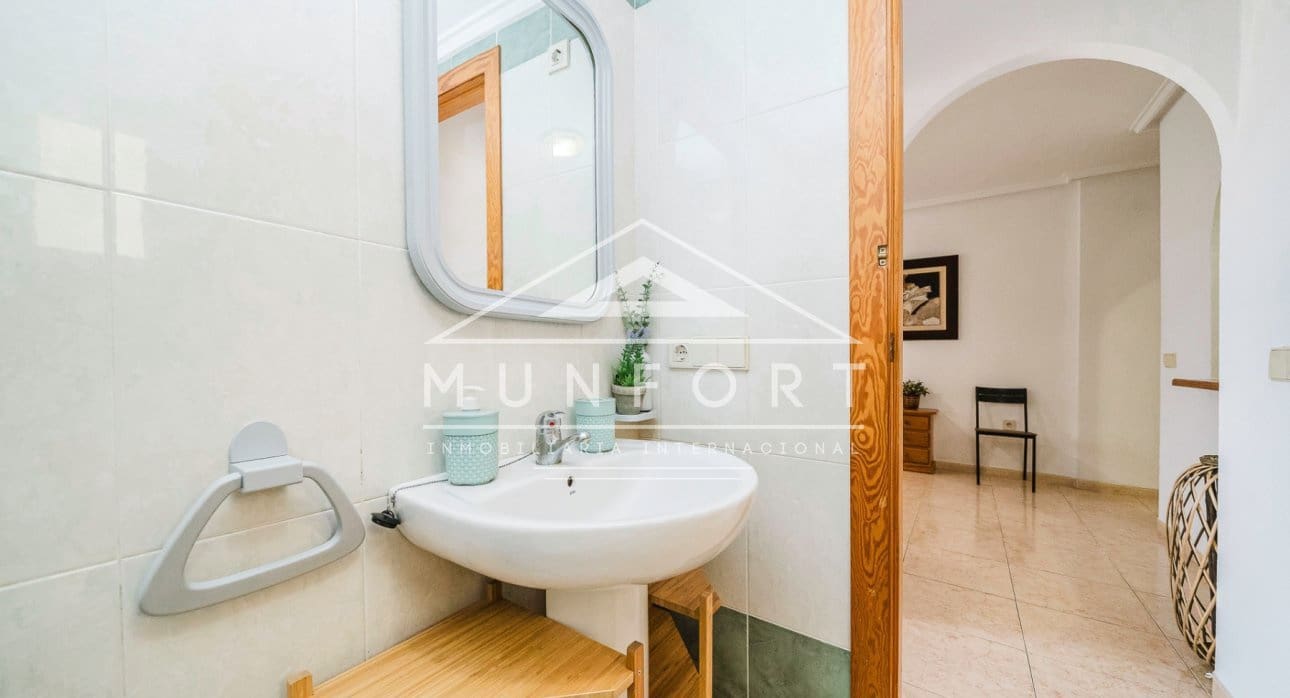 2 bedroom Apartment for sale in Torrevieja with pool - € 148,500 (Ref: 9646024)