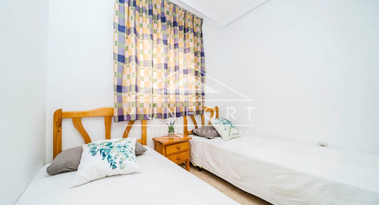 2 bedroom Apartment for sale in Torrevieja with pool - € 148,500 (Ref: 9646024)