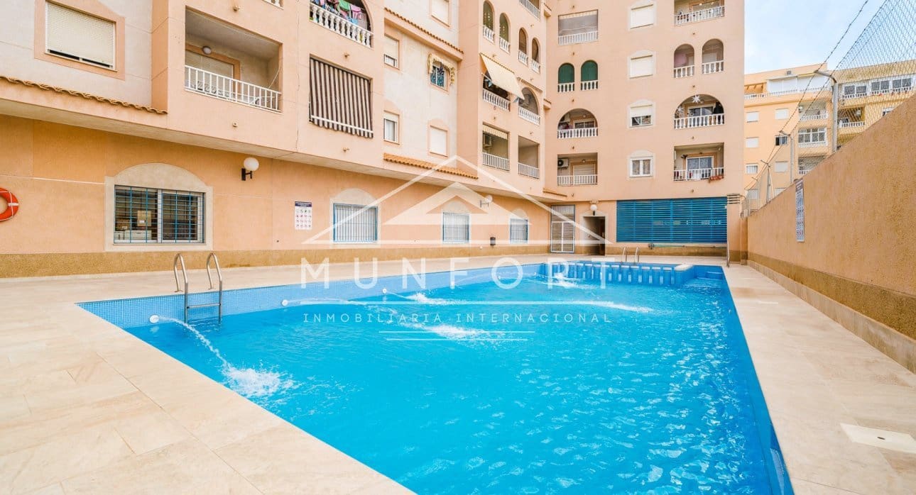 2 bedroom Apartment for sale in Torrevieja with pool - € 148,500 (Ref: 9646024)