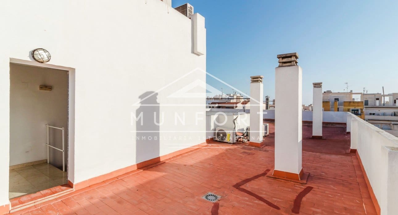 4 bedroom Apartment for sale in Torrevieja - € 269,000 (Ref: 9646026)