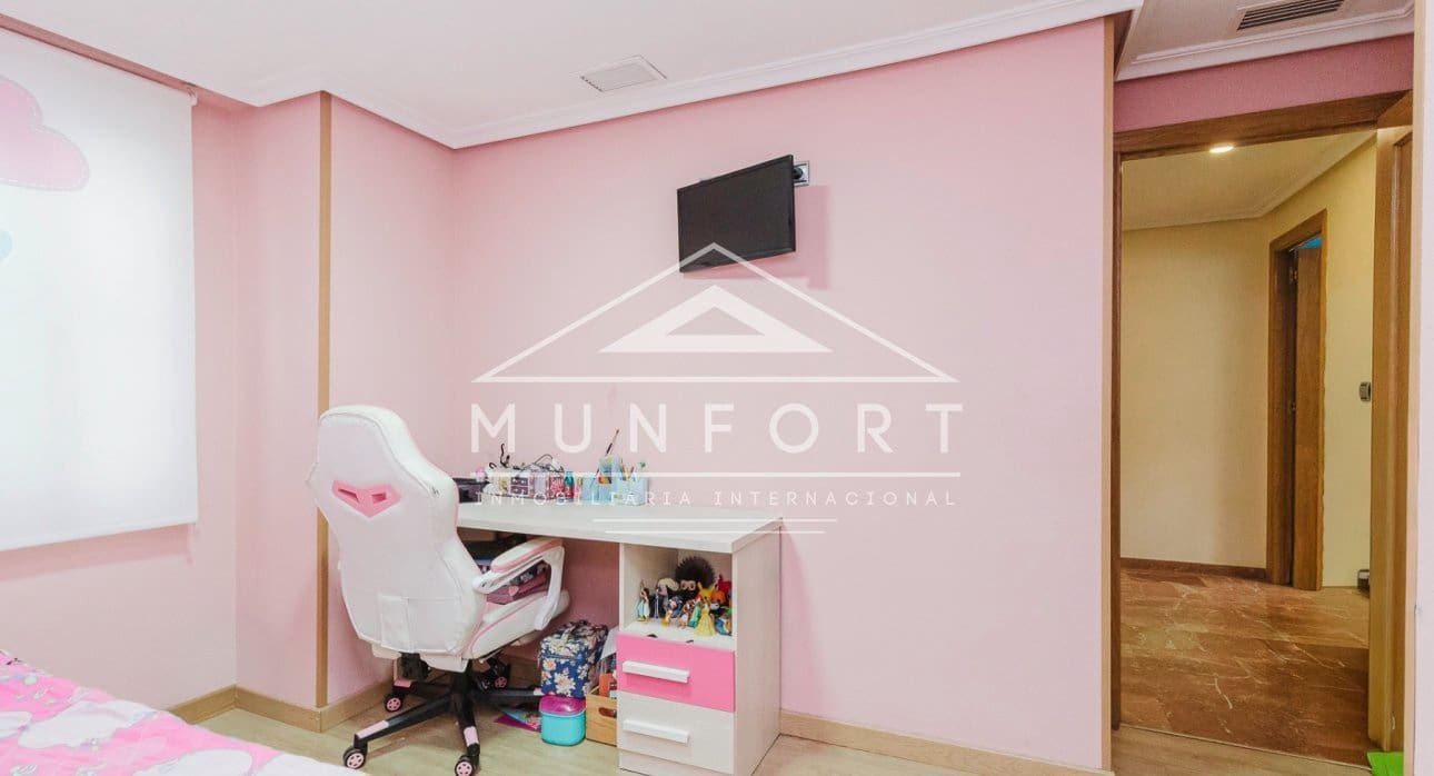 4 bedroom Apartment for sale in Torrevieja - € 269,000 (Ref: 9646026)