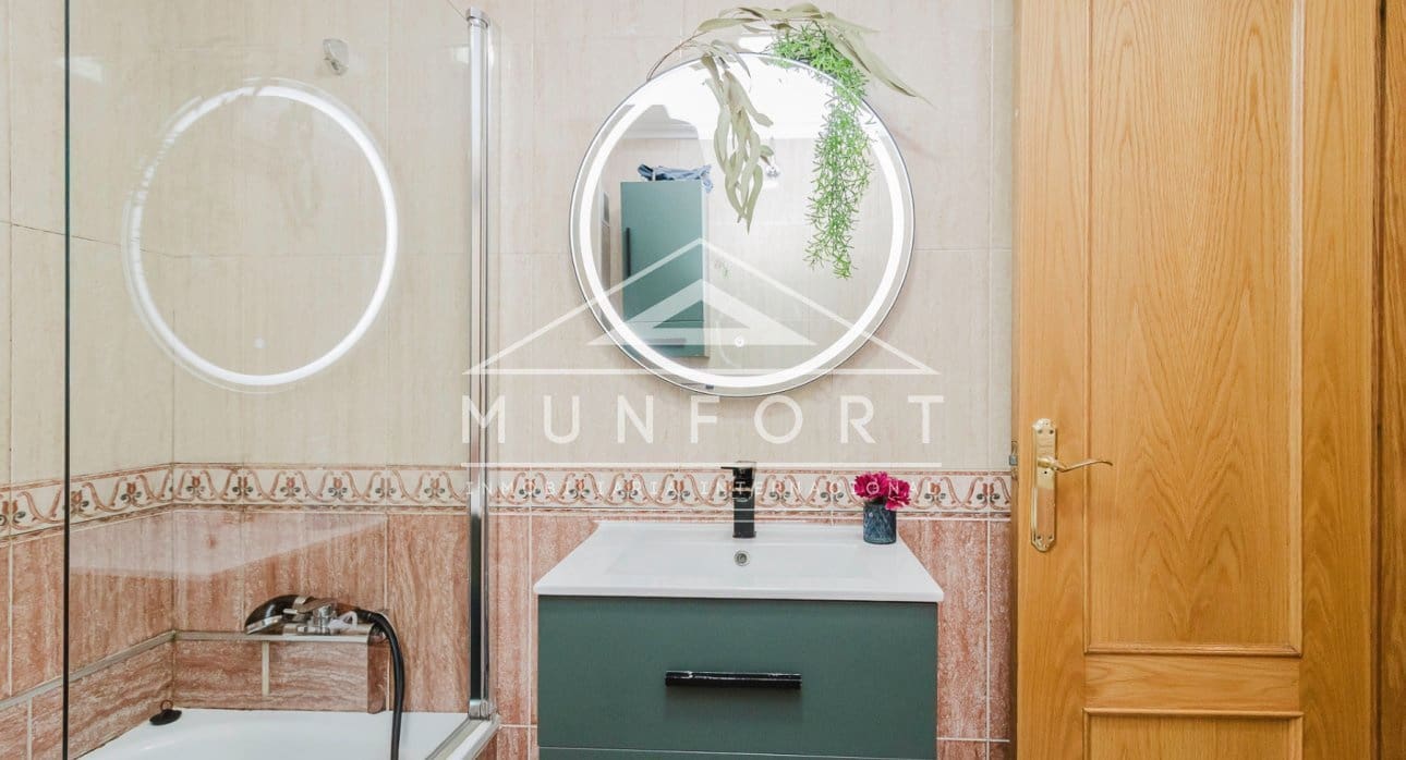 4 bedroom Apartment for sale in Torrevieja - € 269,000 (Ref: 9646026)