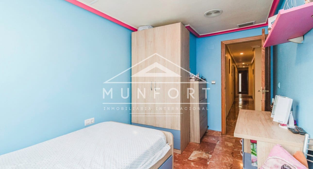 4 bedroom Apartment for sale in Torrevieja - € 269,000 (Ref: 9646026)