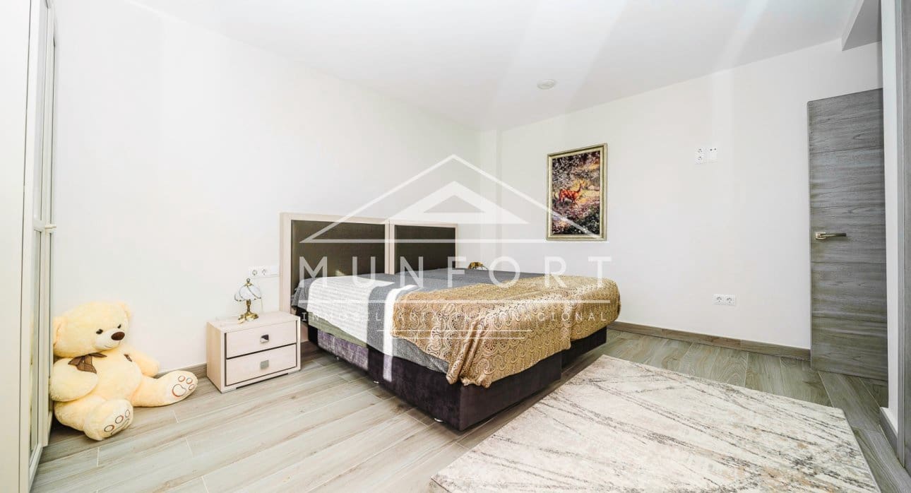 3 bedroom Villa for sale in Torrevieja with pool - € 1,280,000 (Ref: 9646028)