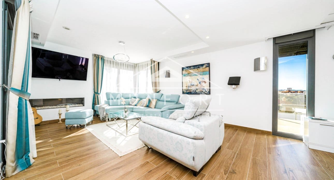 3 bedroom Villa for sale in Torrevieja with pool - € 1,280,000 (Ref: 9646028)