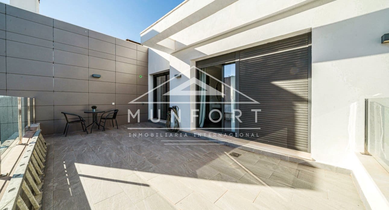 3 bedroom Villa for sale in Torrevieja with pool - € 1,280,000 (Ref: 9646028)